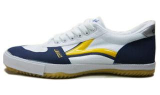 大家觉得什么牌子的乒乓球和乒乓球拍质量好 英之杰和凯捷乒乓球桌哪个好